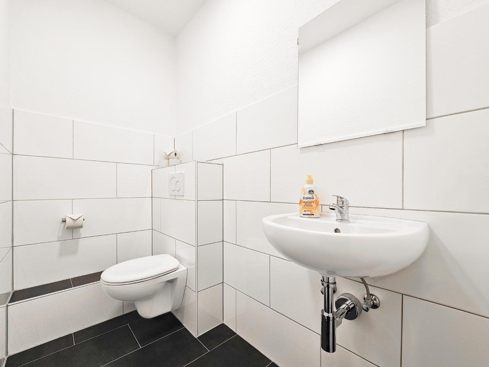 Raj Living - City Center Apartments With 5 Rooms - 10 Min Messe Dus Düsseldorf Exterior foto