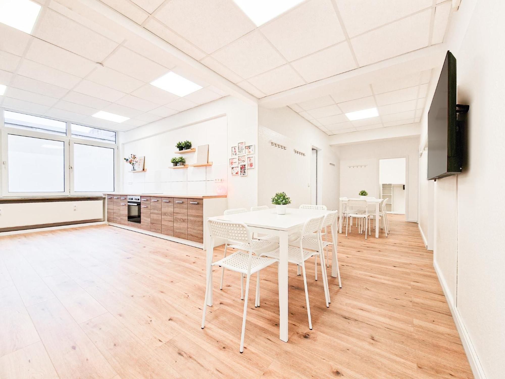 Raj Living - City Center Apartments With 5 Rooms - 10 Min Messe Dus Düsseldorf Exterior foto