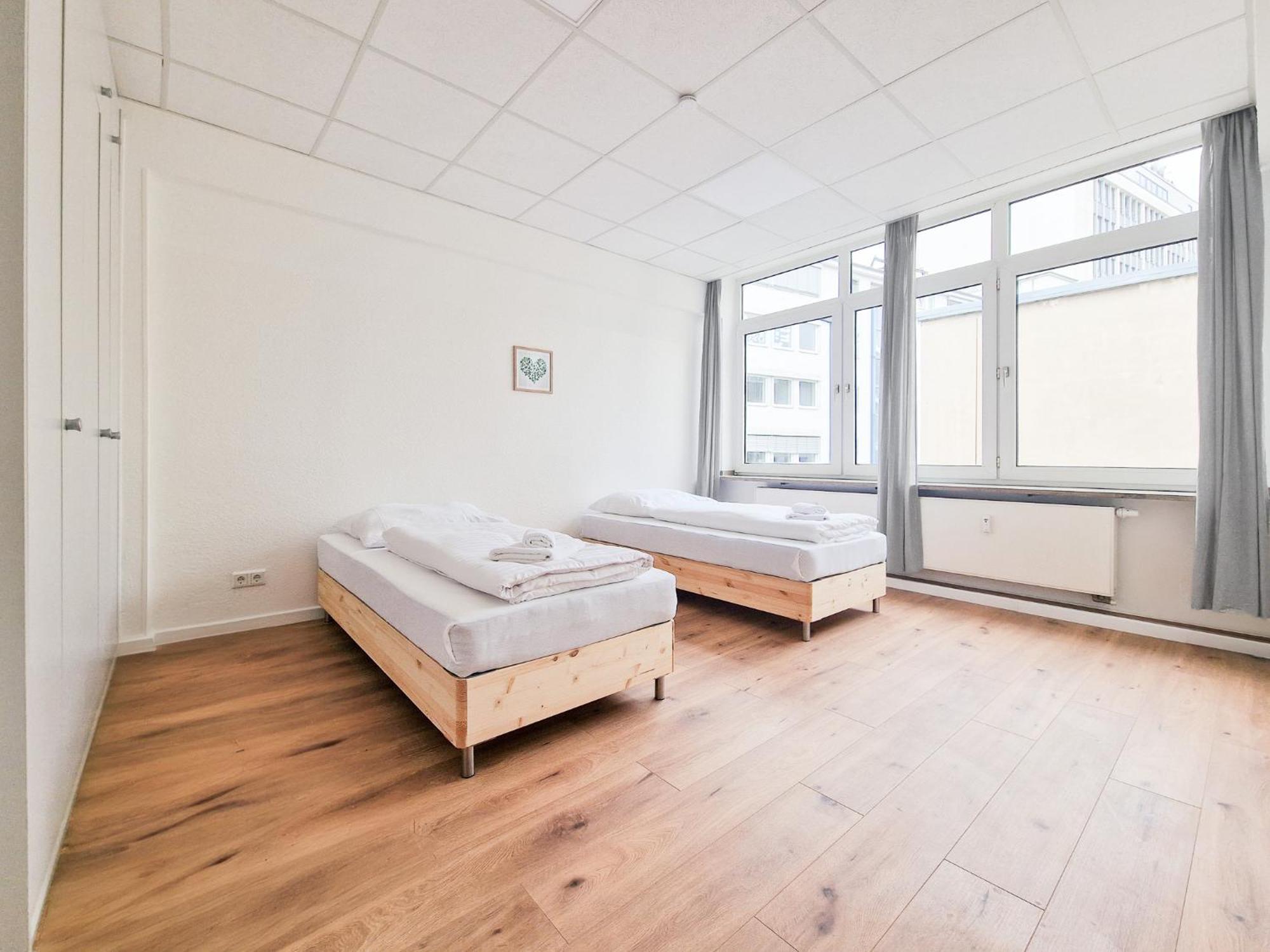 Raj Living - City Center Apartments With 5 Rooms - 10 Min Messe Dus Düsseldorf Exterior foto