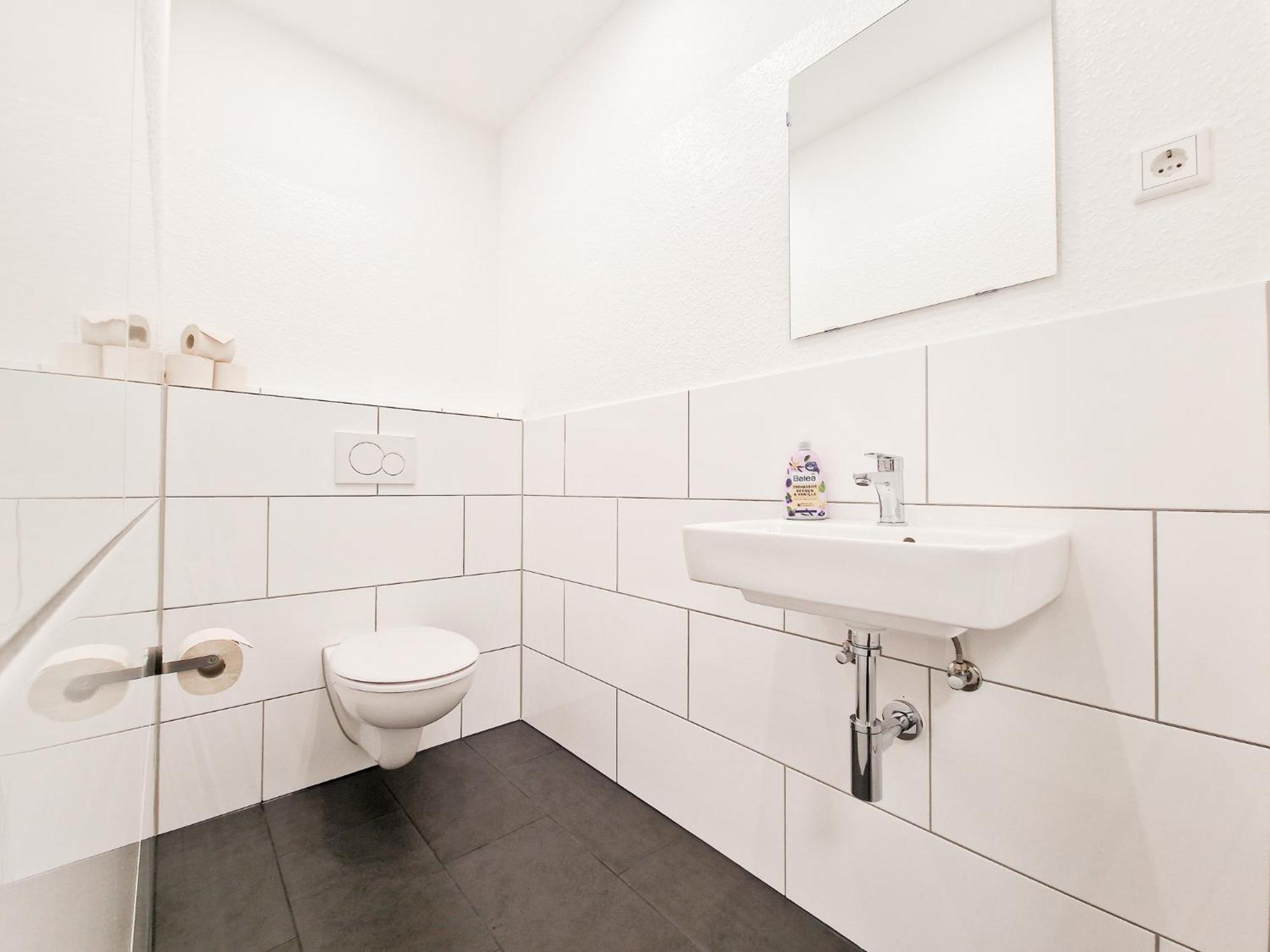 Raj Living - City Center Apartments With 5 Rooms - 10 Min Messe Dus Düsseldorf Exterior foto